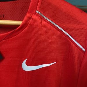 Men’s Nike Dry-Fit running shirt Sz L New with Tags